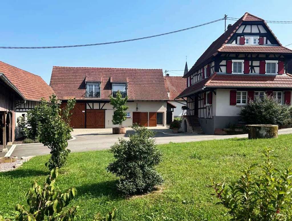 MIT VIEL FLAIR UND ELEGANCE  Charmantes Fachwerk-Anwesen mit Sauna, Wellness   und exklusiven Gästewohnungen